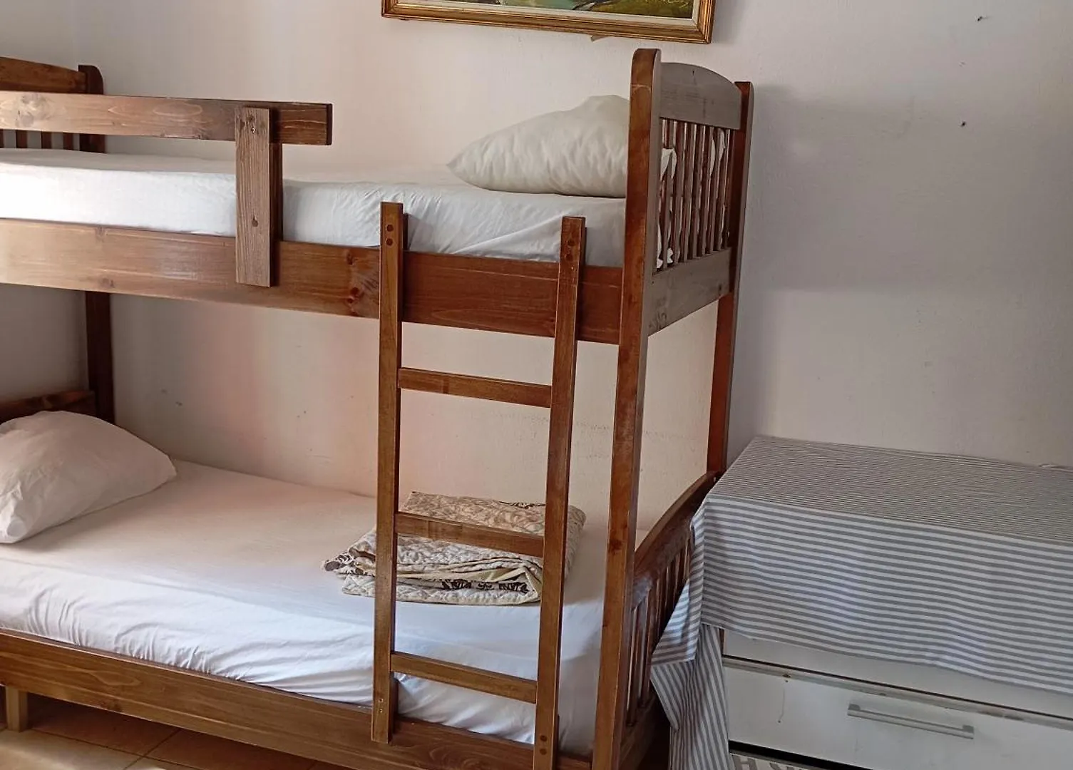 טיראנה Rose Hostel